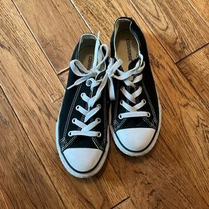 Converse Little Kid size 3